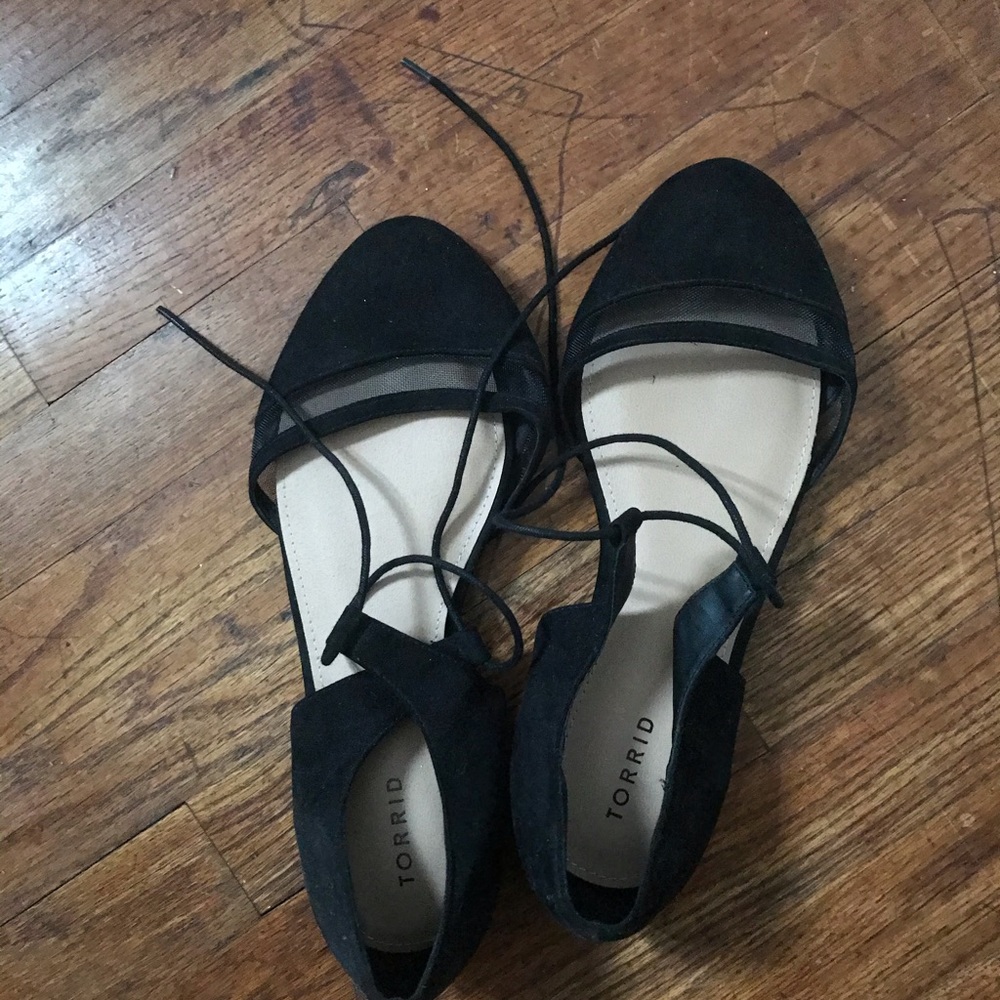 Flats - Picture 2 of 8